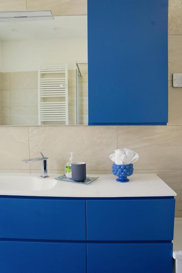 The Blue - Lake / City View Modern Apt Near Villa Olmo Como Exterior photo